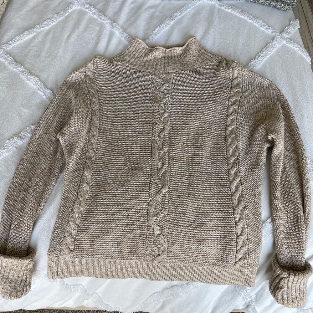 Gap Size M funnel neck sweater